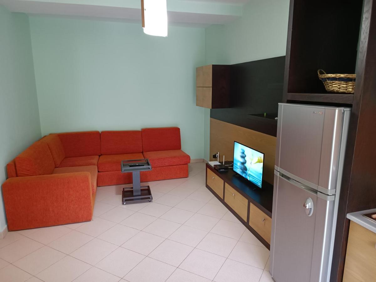 Family Beach 100 Square Metres Apartment Golem  Eksteriør billede